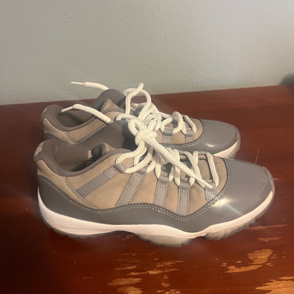 Jordan Athletic Shoes - Air Jordan 11 Retro Cool Gray - Picture 6 of 14